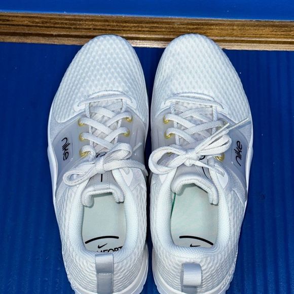 Size 8.5- Women’s Nike Renew In Season TR 10 Running Shoes White CK2576-010 NEW - Picture 5 of 8